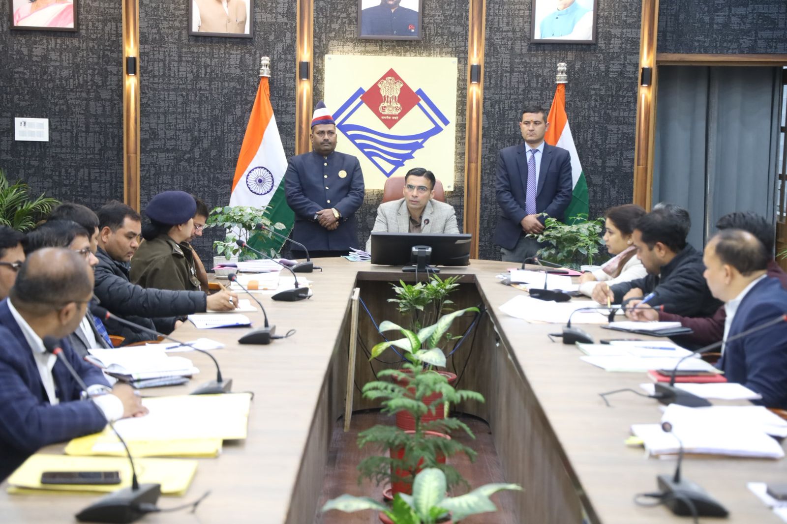 चारधाम यात्रा को सरल, सुगम और सुरक्षित बनाने में जुटा जिला प्रशासन