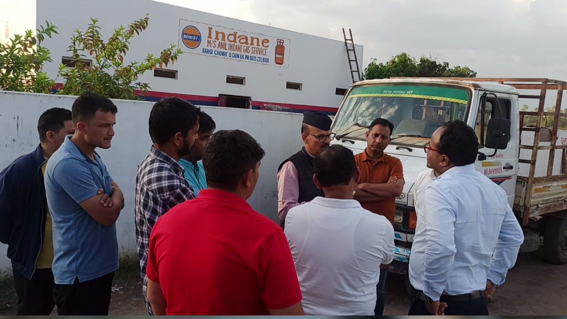 देहरादून में एलपीजी कालाबाजारी पर क्यूआरटी की सख्ती