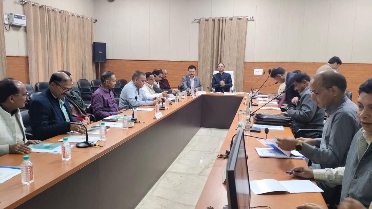 हे.नं.ब.ग. विश्वविद्यालय की प्रवेश समिति  सत्र 2026-27  की बैठक कुलपति प्रो. प्रकाश सिंह की अध्यक्षता में संपन्न