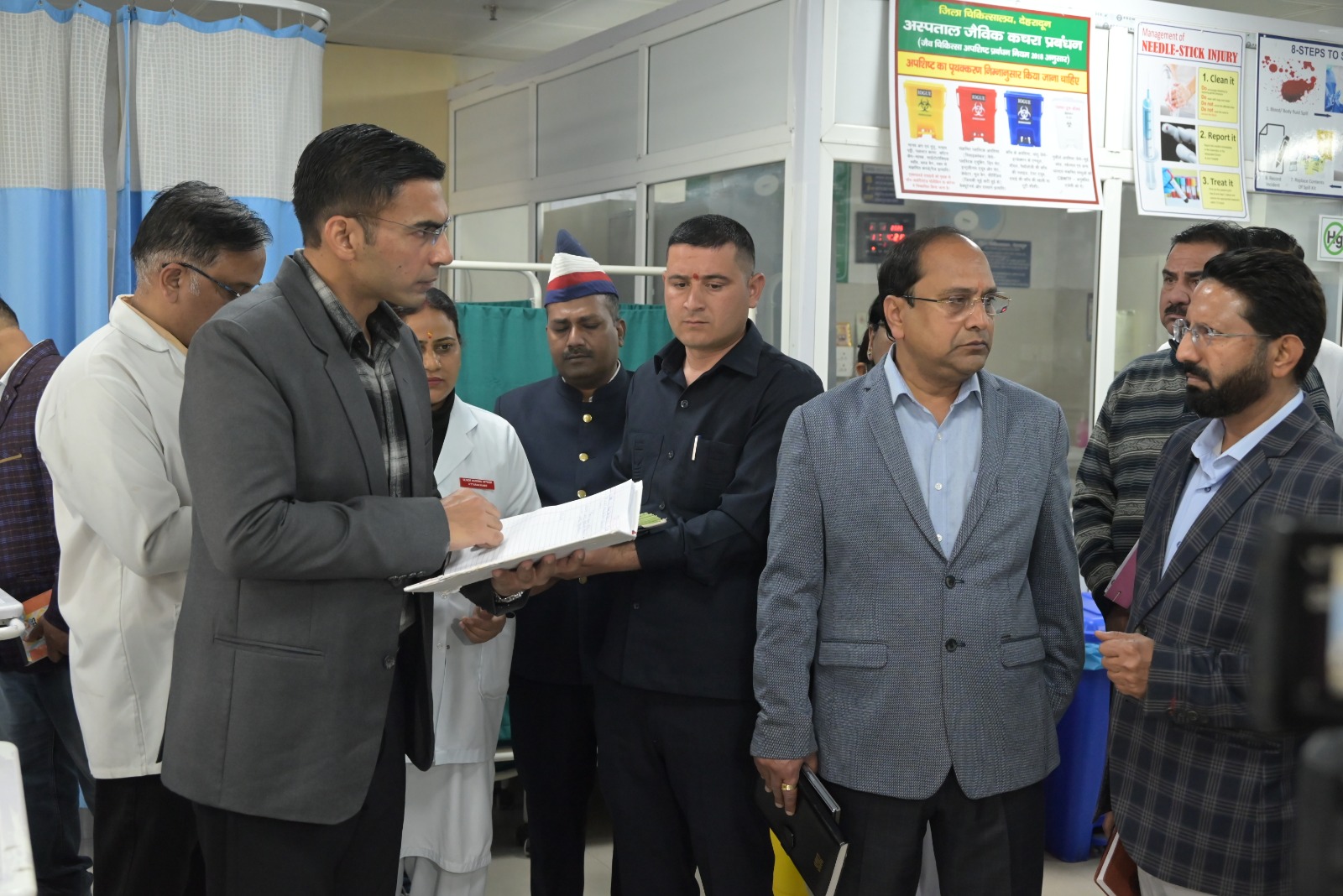 डीएम ने पीसीपीएनडीटी एक्ट; क्लीनिकल एसटबलिसमेंट एक्ट 2010 व बायोमेडिकल वेस्ट मैनेजमेंट रूल्स का परिपालन किया अनविार्य