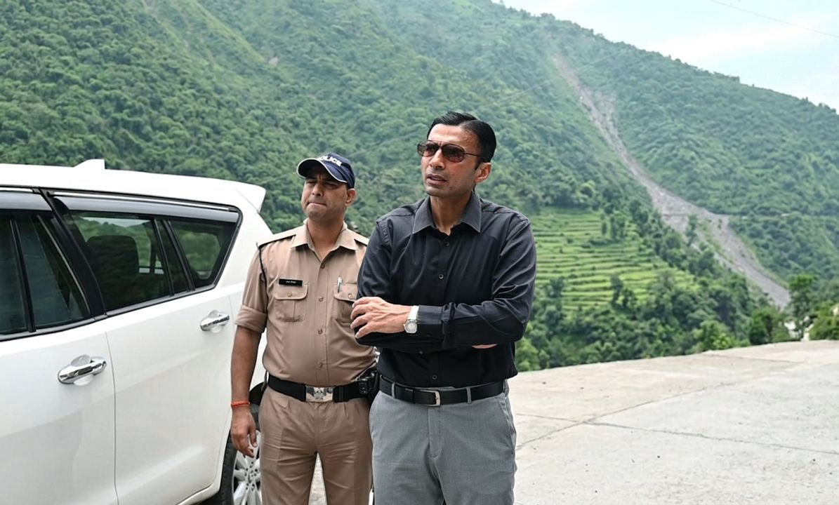 जिला मजिस्ट्रेट ने कुख्यात बिल्डर पुनीत अग्रवाल को किया 6 माह के लिए जिला बदर