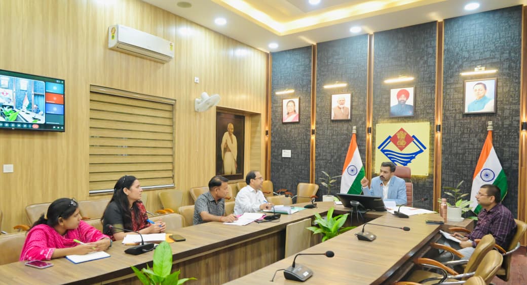 रेयर डिजीज से जूझ रहे बच्चों को समय पर मिलेगा उपचार: डीएम