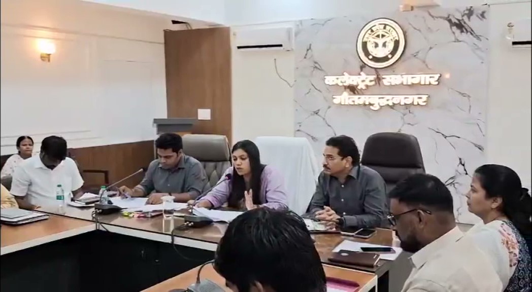 यूपी के नोएडा में 7 निजी स्कूलों पर कार्रवाई
