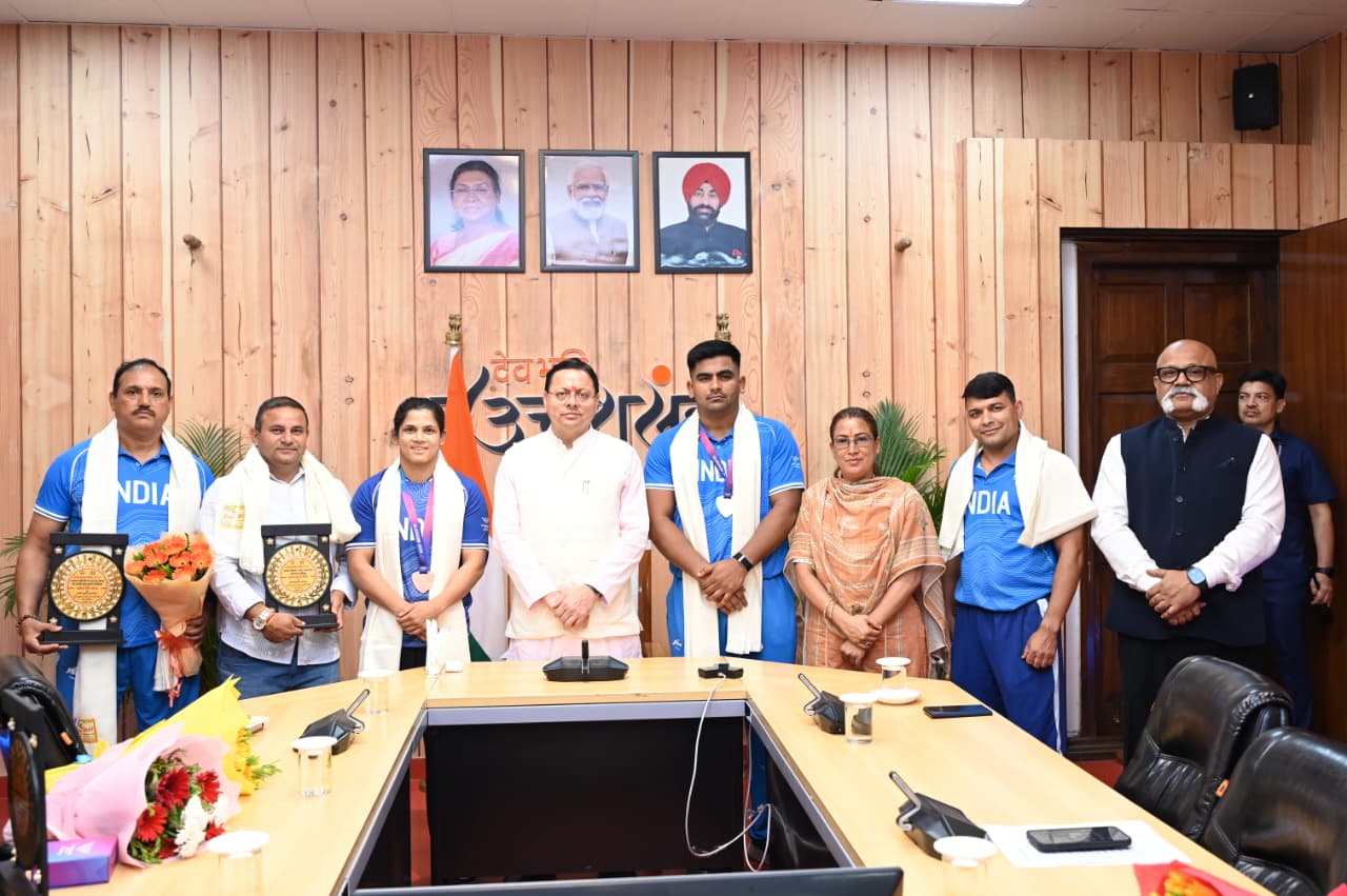 कॉमनवेल्थ गेम्स 2026 के उत्तराखंड के पदक विजेताओं और प्रशिक्षकों को मुख्यमंत्री ने किया सम्मानित